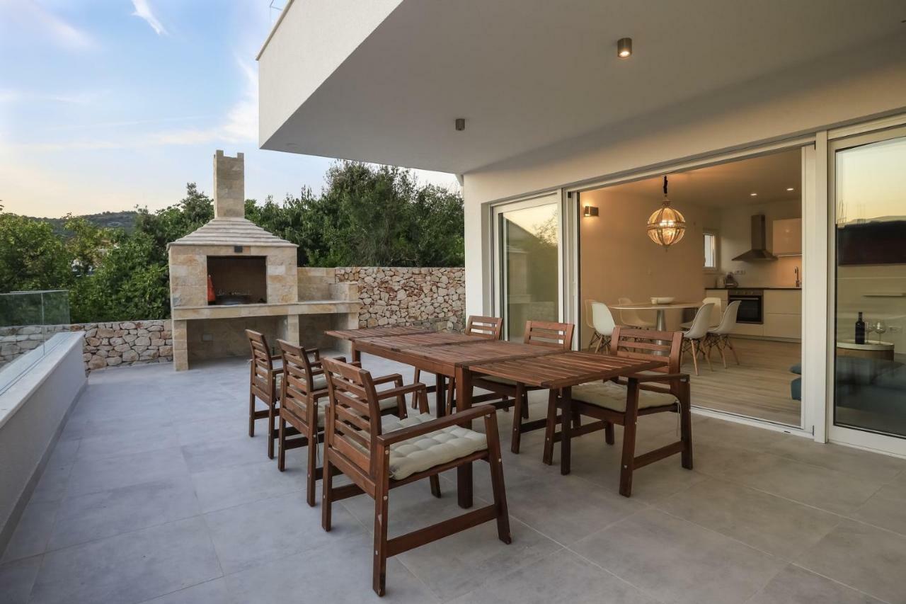 Villa Adastra Vinisce Exterior photo